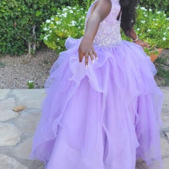 Stunning purple pageant dress - Picture 3 of 4